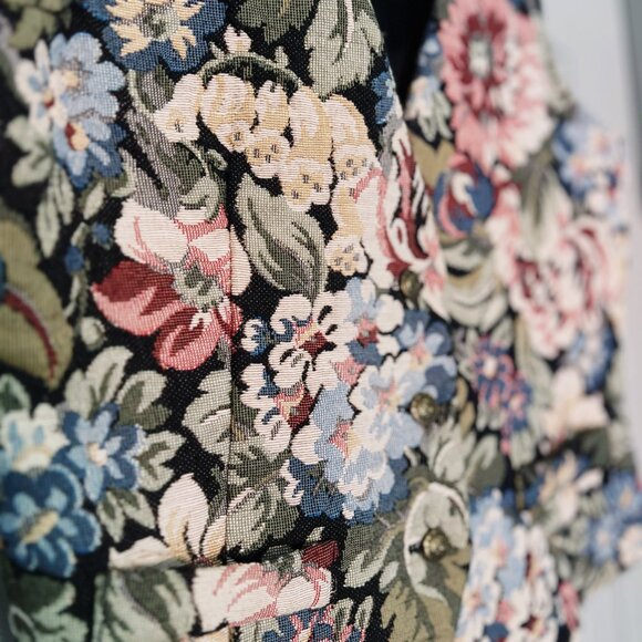 Vintage Floral Fairycore/ Cottagecore Tapestry Vest - Picture 2 of 4